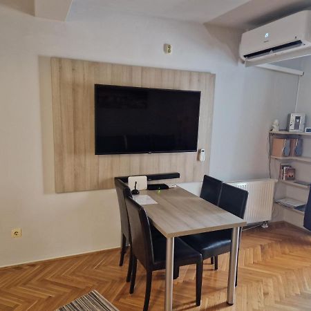 Apartment Viktor,Parking Osijek Luaran gambar