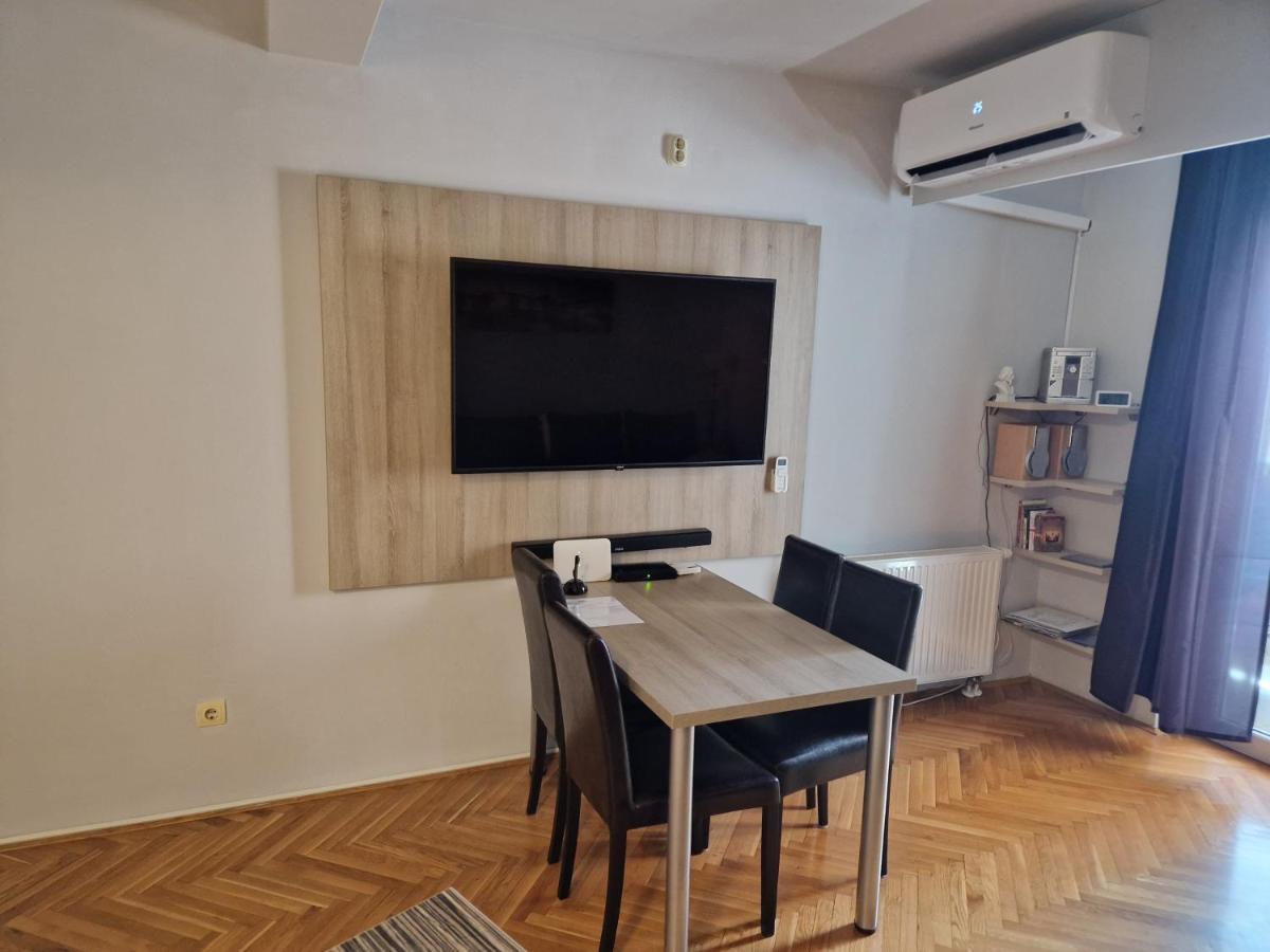 Apartment Viktor,Parking Osijek Luaran gambar