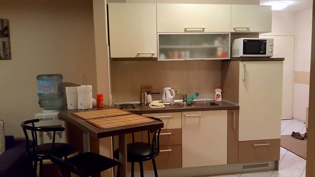 Apartment Viktor,Parking Osijek Luaran gambar