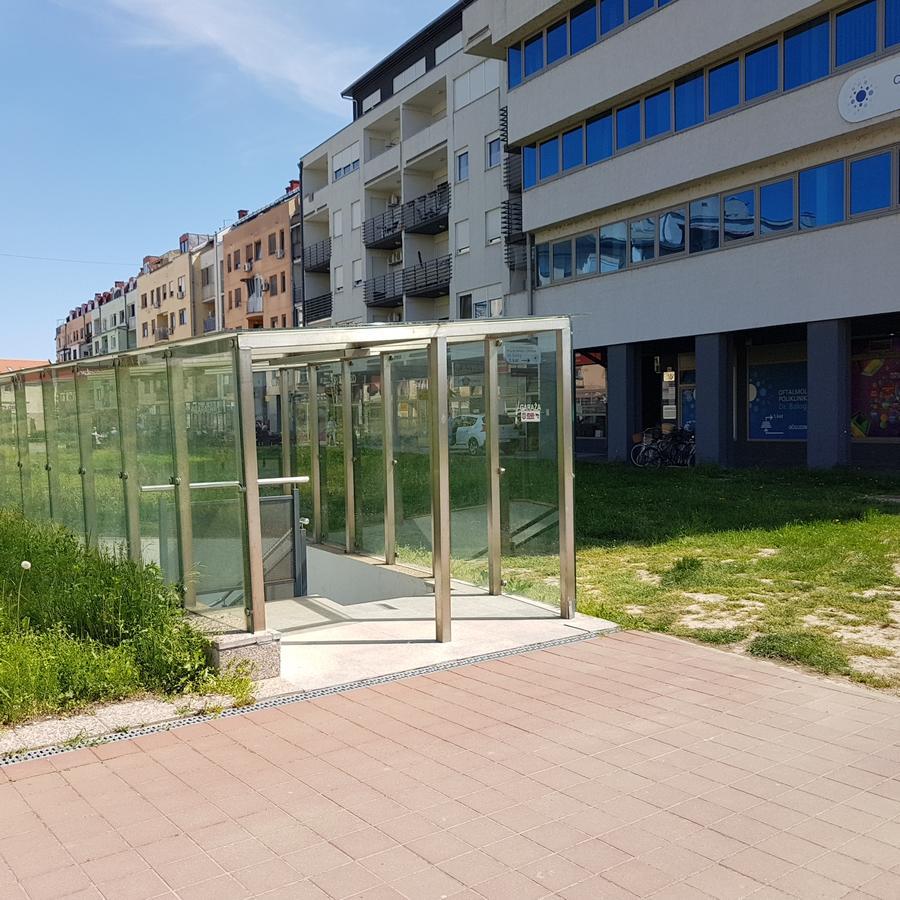 Apartment Viktor,Parking Osijek Luaran gambar