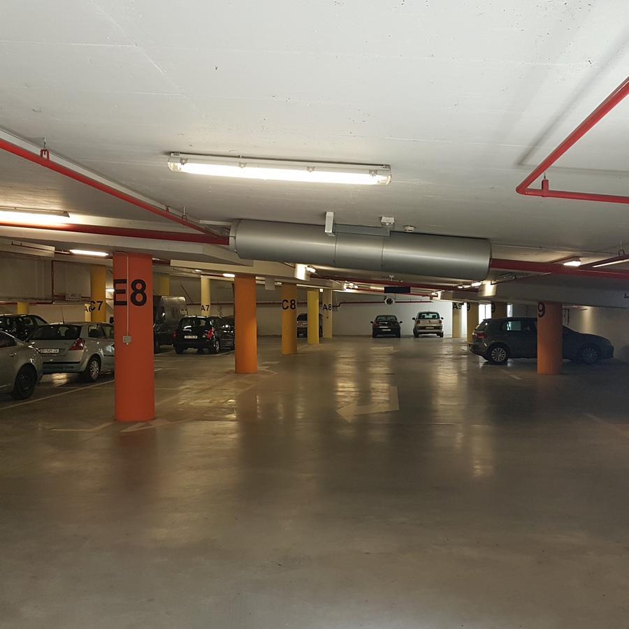 Apartment Viktor,Parking Osijek Luaran gambar